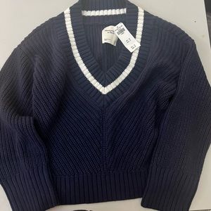 Vneck Abercrombie sweater  XS NWT